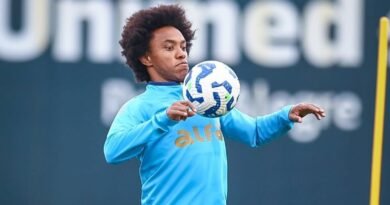 Willian rescinde com o Grêmio e está a caminho do FC Porto